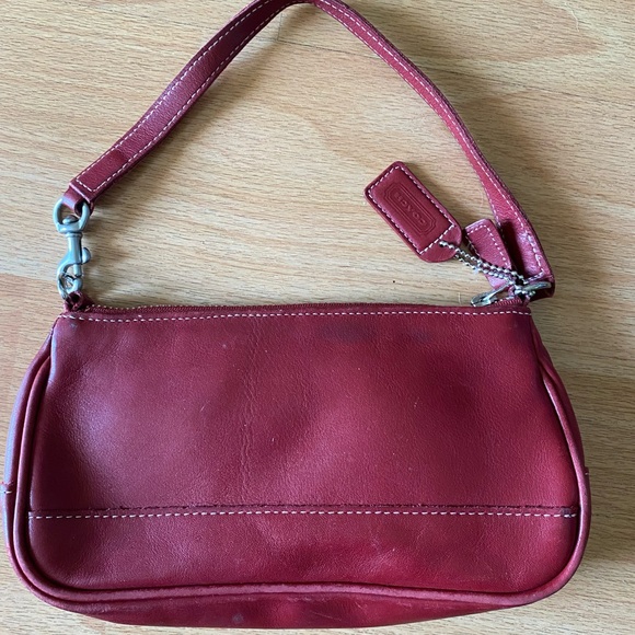 Red wristlet/bag - Picture 5 of 9